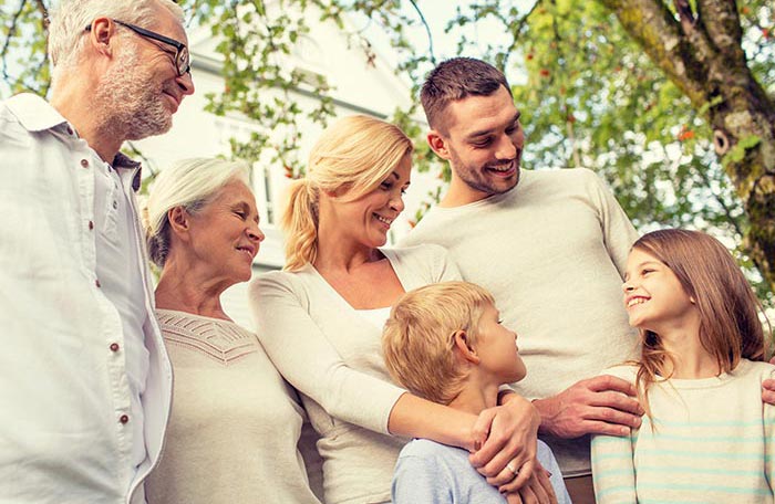 Grandparents supporting child in relocation discussion