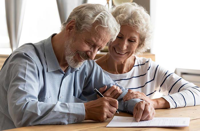 Grandparents supporting child in relocation discussion